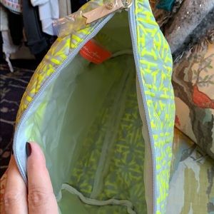 India Hicks Bags - India Hicks cosmetic pouch NWOT India Hicks Bags - India Hicks cosmetic pouch NWOT